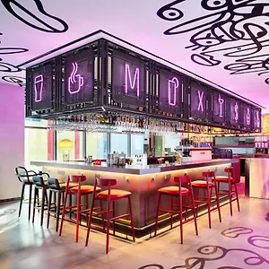 Otel Moxy Myeongdong